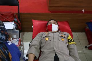 Peringati HUT Bayangkara Ke 74, Polres Sumedang Gelar Baksos Donor Darah